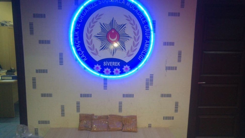 Yolcu otobüsünde 1 buçuk kilo eroin ele geçirildi