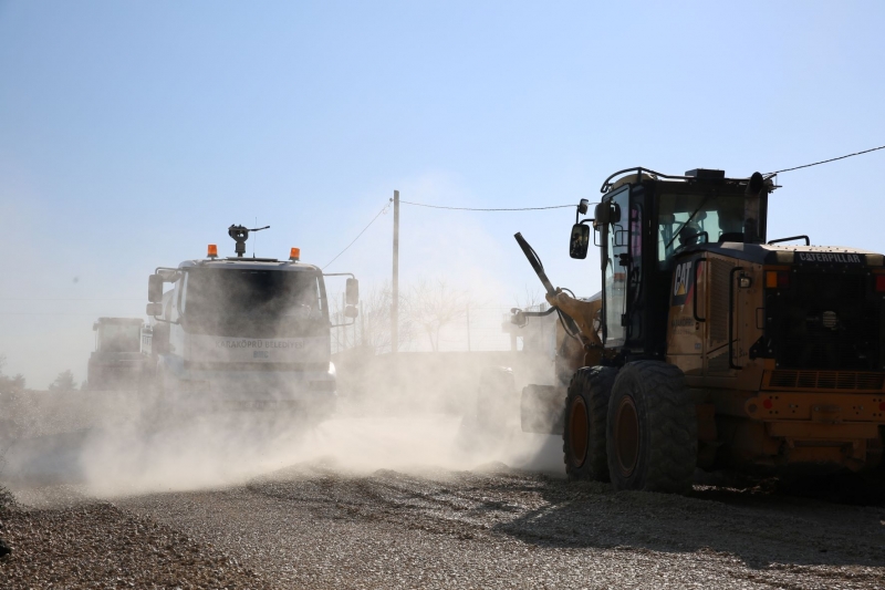 ÇAMLIYAYLA MAHALLESİ YENİ YOLLARLA GELİŞİYOR