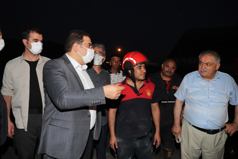 Canpolat yangında hasar gören iş yerlerini ziyaret etti