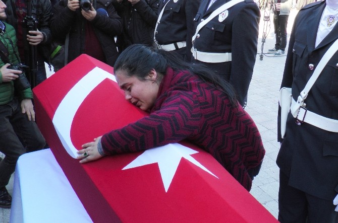 Cenaze töreninde ilginç olay