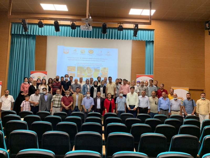 ÇİFTÇİLERE ARI YETİŞTİRİCİLİĞİ EĞİTİMİ