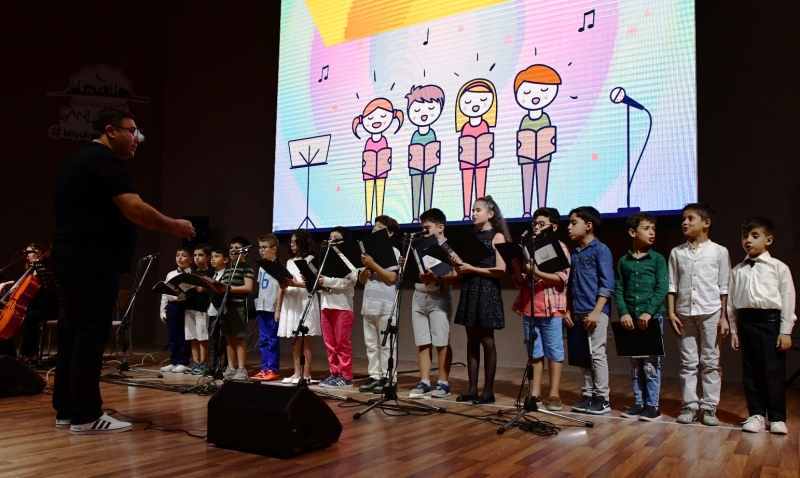 Çocuk Korosu ilk Gösterimini Yaptı