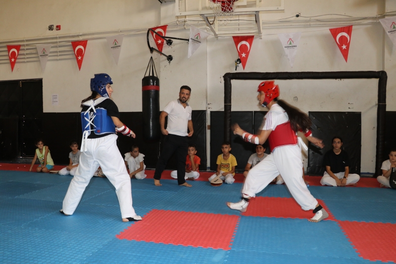 ÇOCUKLAR ZAMANINI SPORLA DEĞERLENDİRİYOR