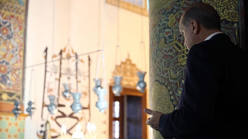 Cumhurbaşkanı Erdoğan 100 Bin Kişiyle Duaya Katıldı