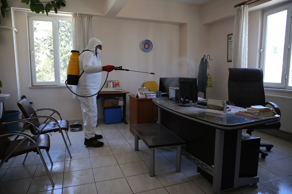 Haliliye’deki aile sağlığı merkezleri dezenfekte ediliyor