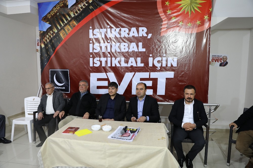 Çiftçi referandum çalışmalarını sürdürüyor