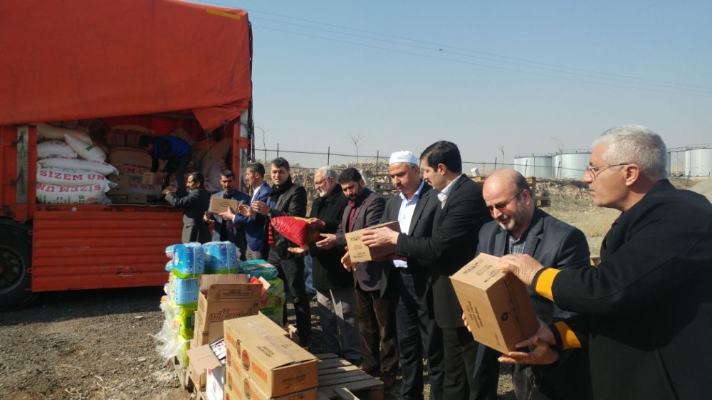 Suriye’ye 5 tır insani yardım malzemesi gönderildi