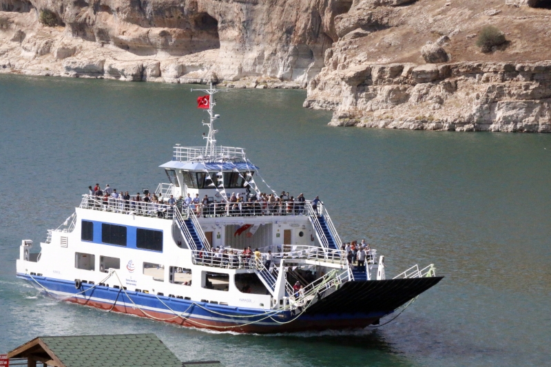 Davullu zurnalı tekne gezisi