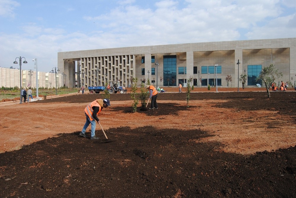 Haleplibahçe Parkı bahara hazırlandı