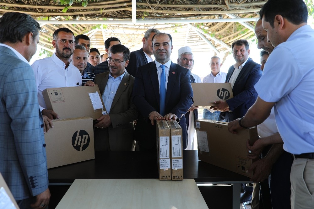 Çiftçi Akçakale’deki çalışmaları inceledi