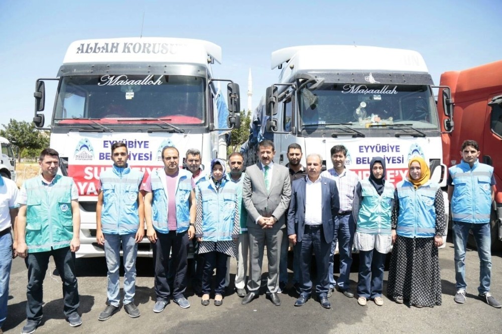 Eyyübiye Belediyesinden Suriye kampanyasına 2 tır destek