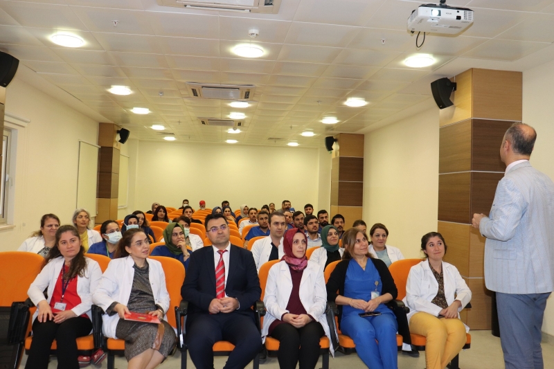 DOÇ. DR. KURTULUŞ AKCİGER KANSERİNE DİKKAT ÇEKTİ: "SİGARA VE TÜTÜN ÜRÜNLERİNDEN UZAK DURUN"