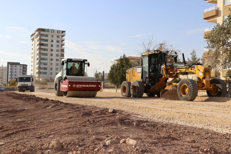 DOĞUKENT'TE YENİ YOL SEFERBERLİĞİ SÜRÜYOR