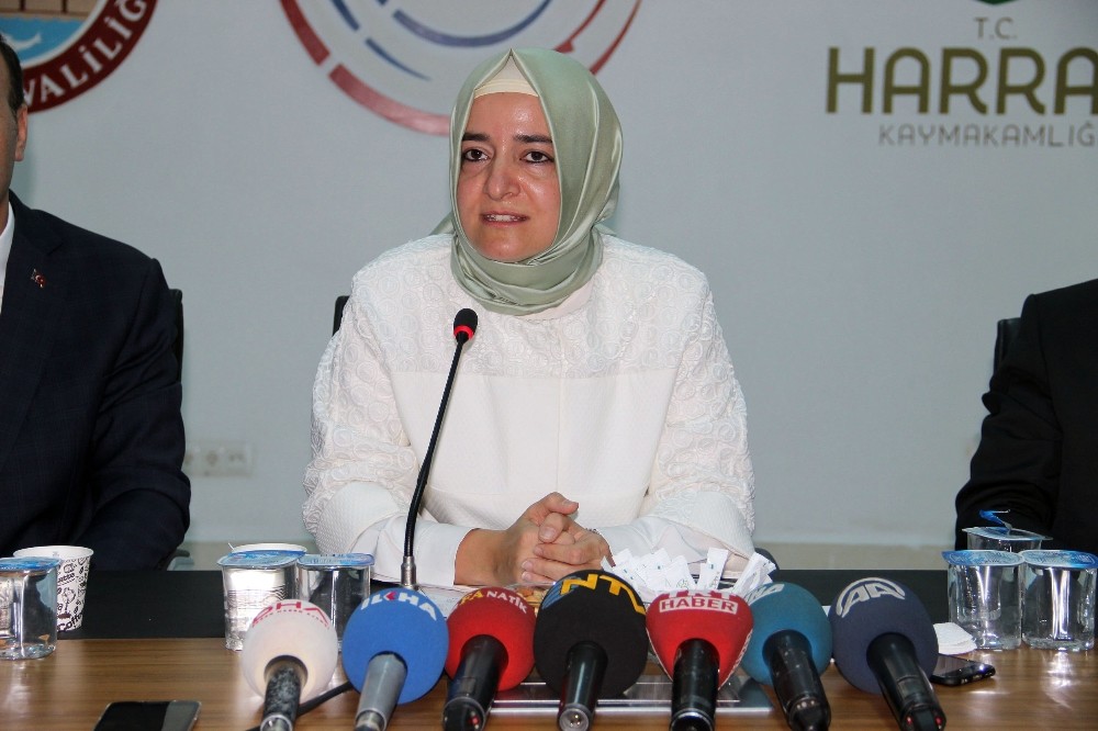 Bakan Kaya çadırkentte yetim çocuklar için yeni bir merkezin açılışını gerçekleştirdi