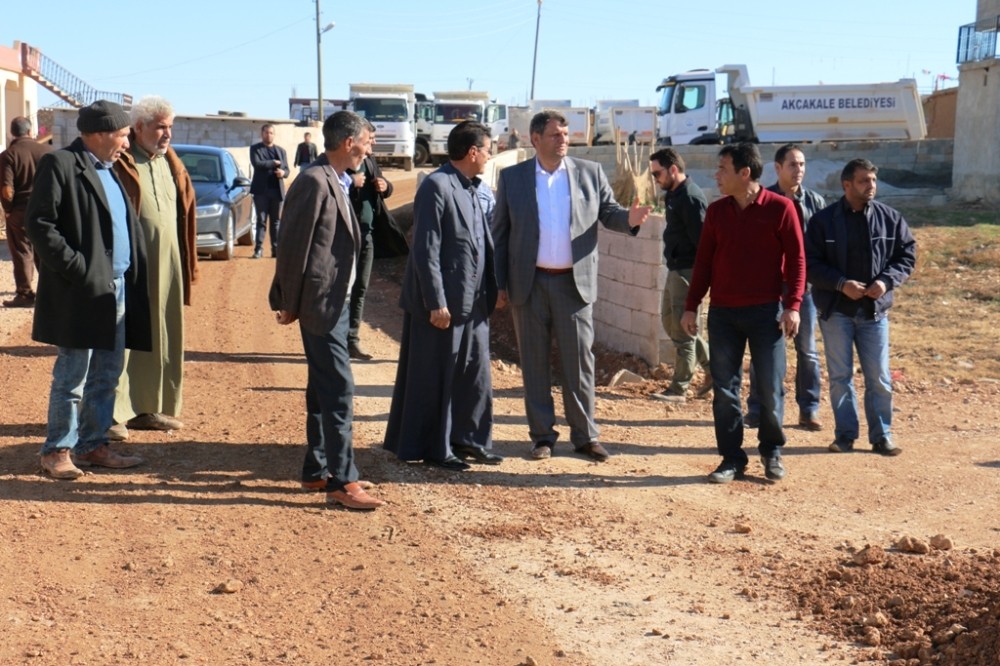 Ayhan yol yapım çalışmalarını denetledi