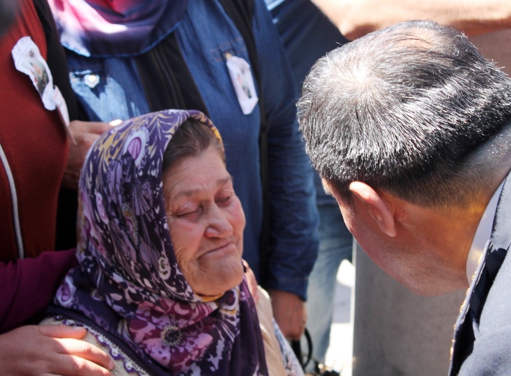 Şehit Astsubay Ömer Halisdemir’in annesi vefat etti