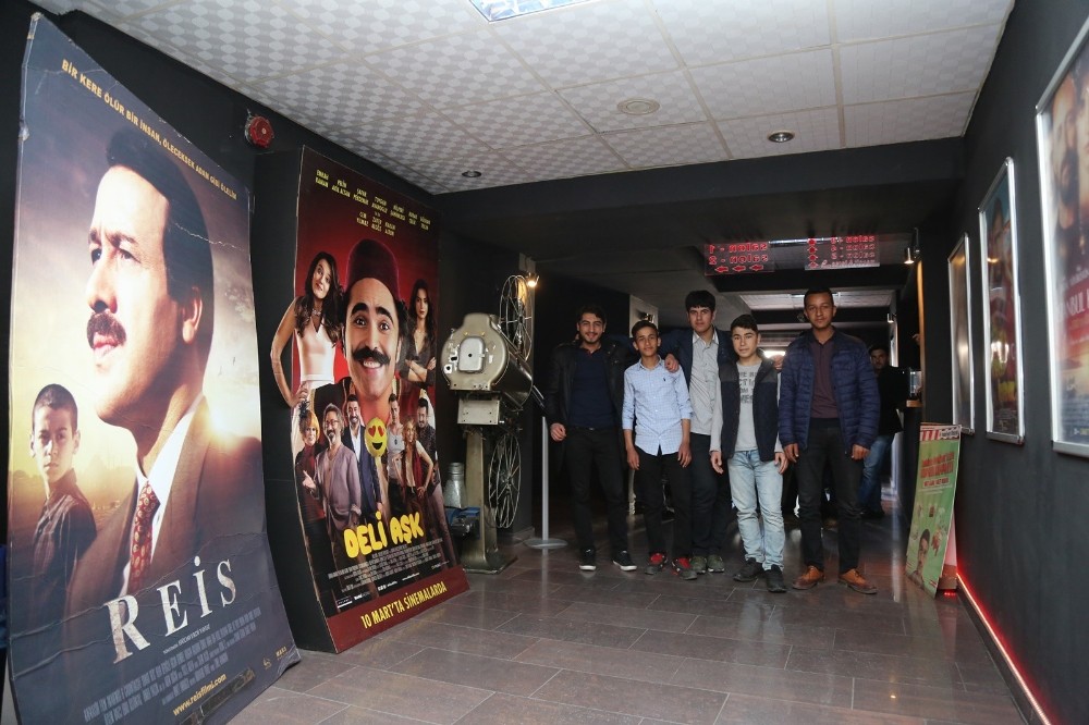 ’Reis’ filmini izlediler