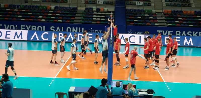 EFELER LİGİ YOLUNDA EMİN ADIMLARLA İLERLİYOR