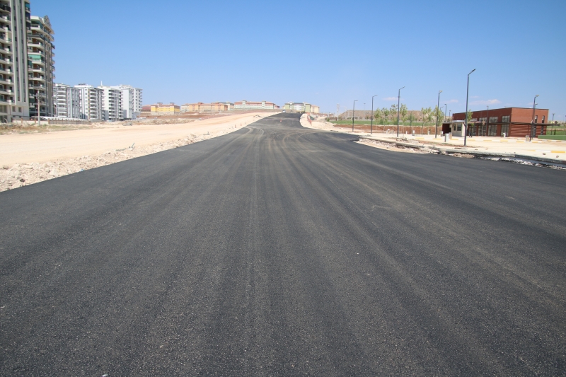 Eğitim Kampüsüne Giden Yollar Asfaltlanıyor