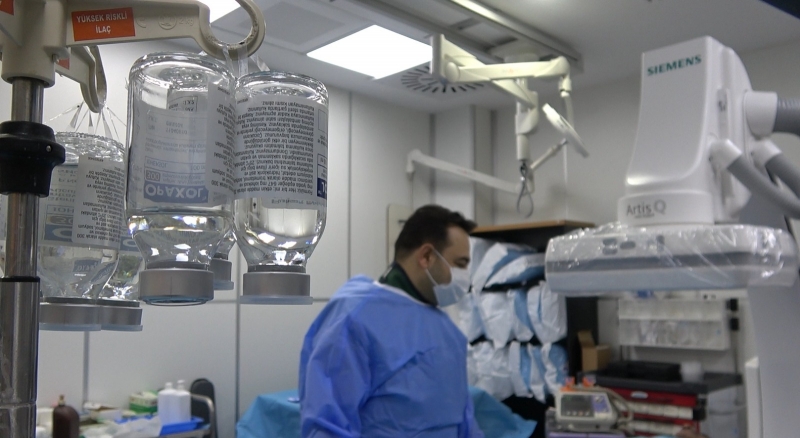 EL BİLEĞİNDEN ANJİYO İLE AYNI GÜN TABURCU.