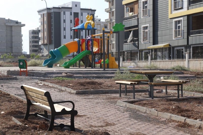 EN FAZLA YEŞİL ALANA SAHİP İLÇE KARAKÖPRÜ’YE YENİ PARKLAR KAZANDIRILIYOR