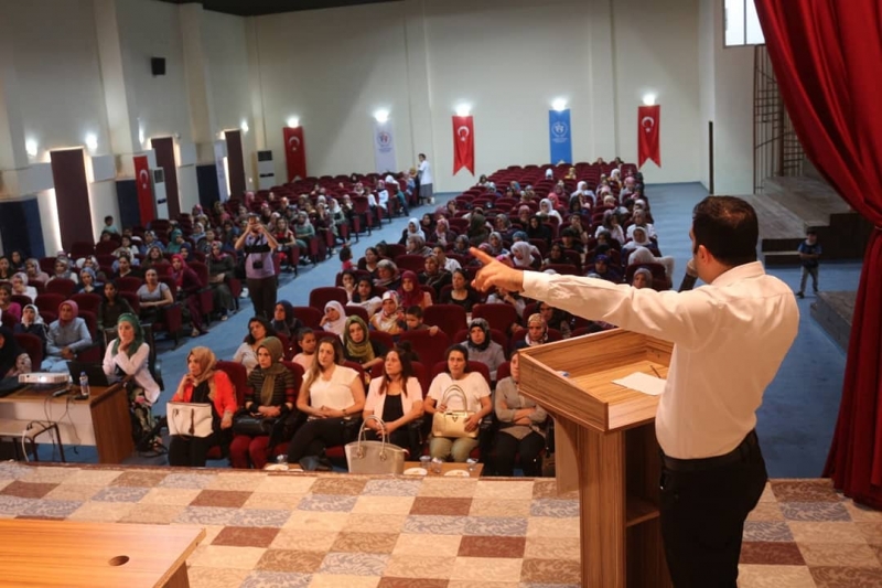 ERKEN TEŞHİS YAŞATIR" isimli bilgilendirme semineri düzenlendi.