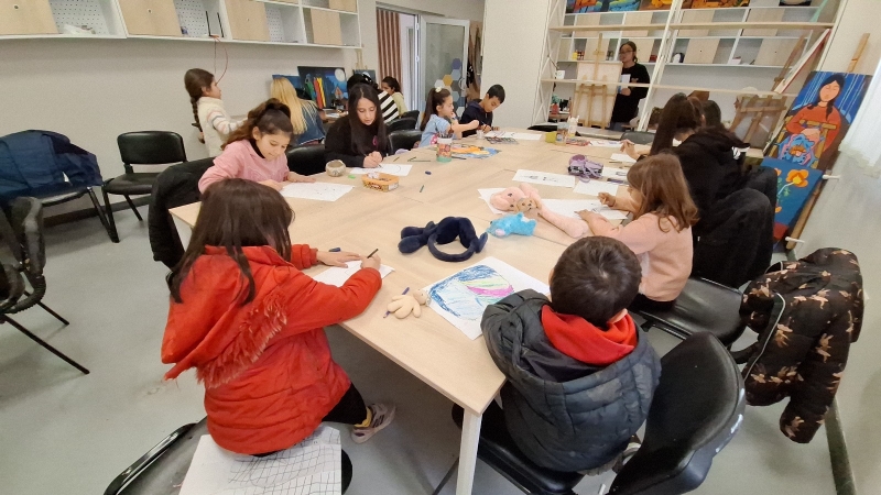 ESENTEPE GENÇLİK MERKEZİ RESİM KURSUNA YOĞUN İLGİ