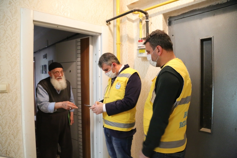 EVDE KALMALARI İÇİN EKİPLER SEFERBER OLDU