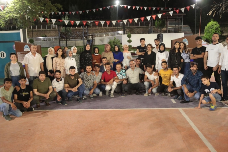 EYYÜBİYE BELEDİYESİ İLE 42 ÖĞRENCİ ÜNİVERSİTE HAYALİNE KAVUŞTU.