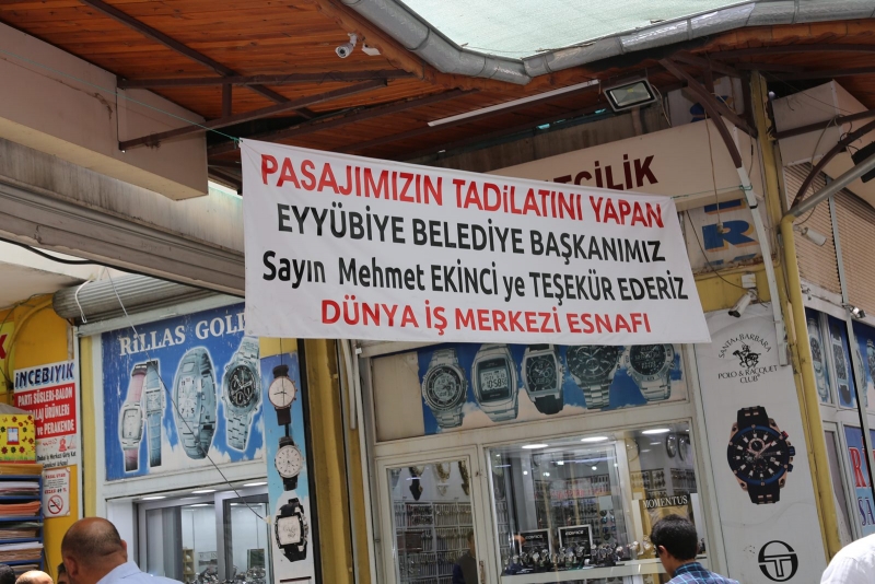 Eyyübiye Belediyesi Yanan İş Merkezinin Tadilatını Yaptı.