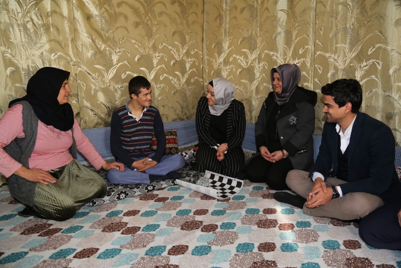 Eyyübiye'de Çat Kapı Ev Ziyaretleri Sürüyor