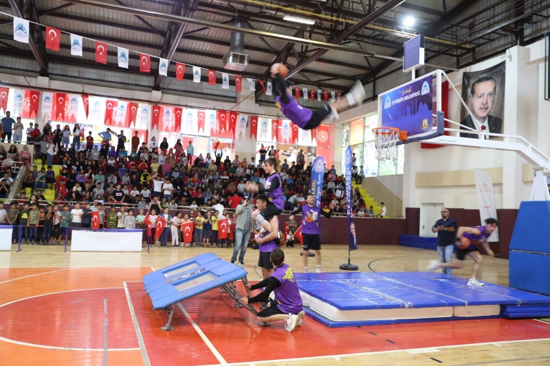 Eyyübiyeli Gençler Nefeslerini Tuttu