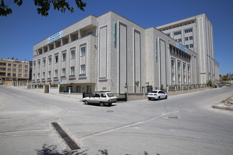 EYYÜP CENAP GÜLPINAR DEVTEŞTİ SPOR VE YAŞAM MERKEZİ HİZMETE HAZIR