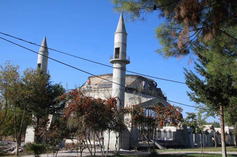 EYYÜP NEBİ’DE MAKAMA UYGUN CAMİ VE KÜLLİYE