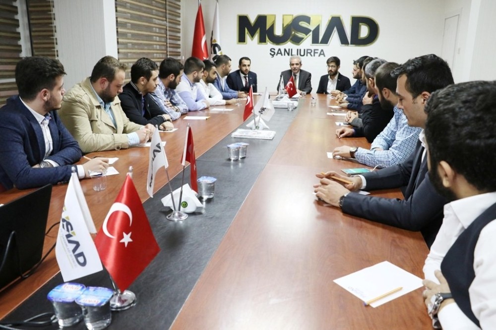 Belediye Başkanı Gençlere deneyimlerini aktardı