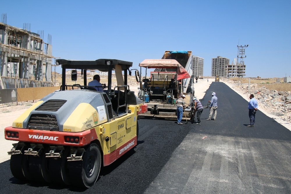 Şanlıurfa’da asfalt seferberliği