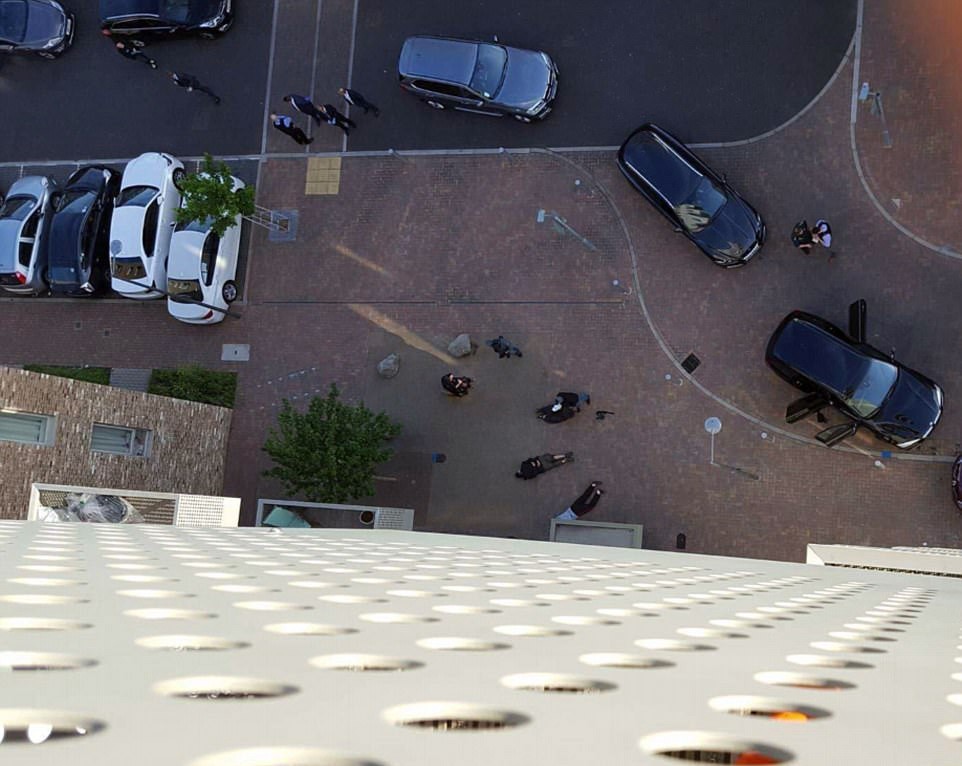 Londra saldırısında 12 gözaltı