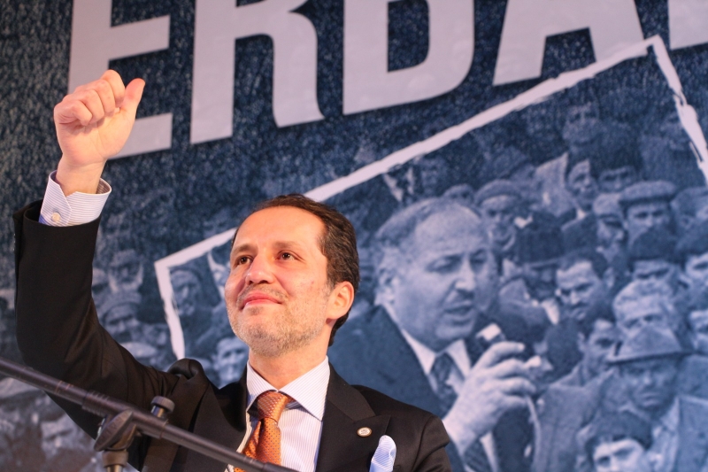 Fatih Erbakan:  Kurtuluşun reçetesi  D-8'e her zamankinden daha  çok  ihtiyaç var