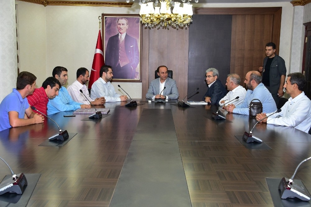 Vali erin, tebrikleri kabul etti