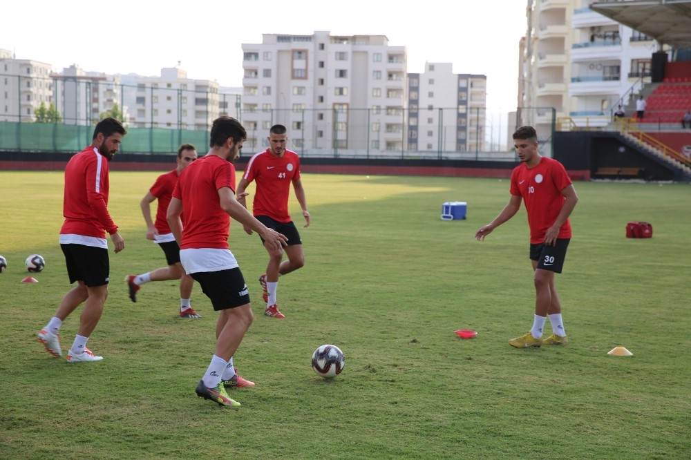 Karaköprü Belediyespor’da hedef galibiyet