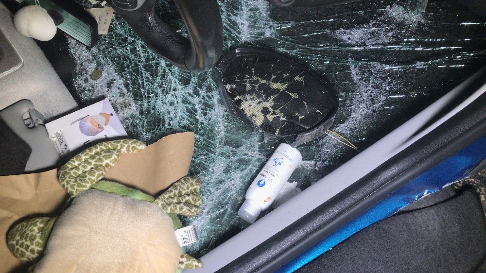 Ellerini dezenfekte ederken, takla atıp sürüklendi