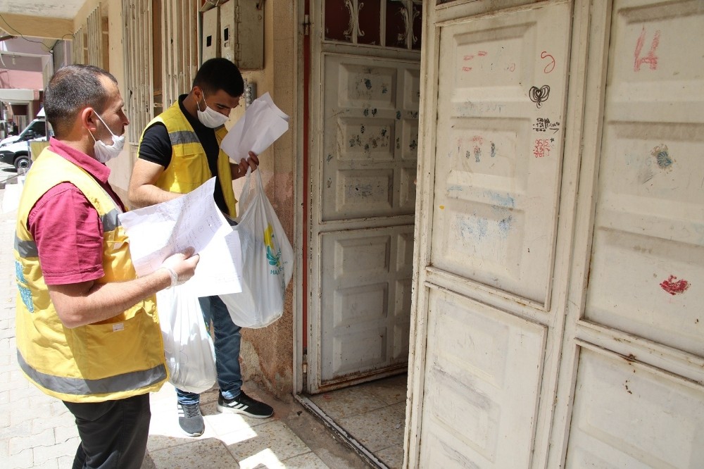 Canpolat ile çocukların yüzü gülüyor