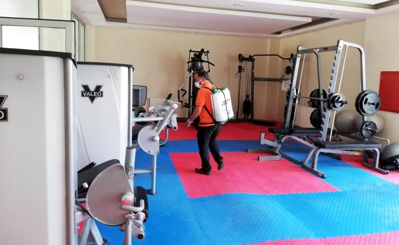 Futbolcular uğurlandı, tesis yeniden ilaçlandı