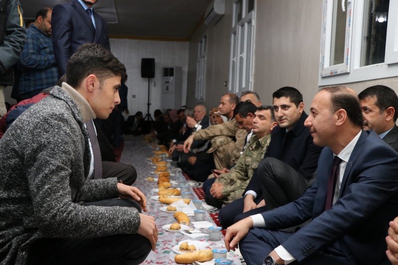 Gazinin Ailesi Şehitler İçin Mevlid Okuttu