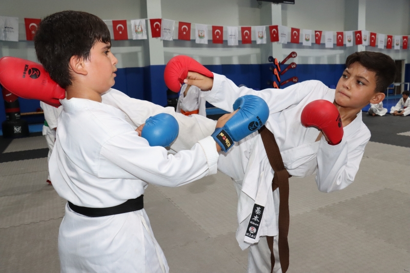 GELECEĞİN SPORCULARI BÜYÜKŞEHİR’LE YETİŞİYOR