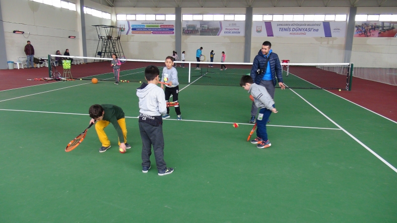 Geleceğin Tenisçileri Şanlıurfa'da Yetişiyor