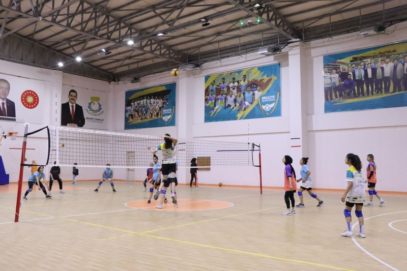 GELECEĞİN YILDIZ SPORULARI HALİLİYE’DE YETİŞİYOR