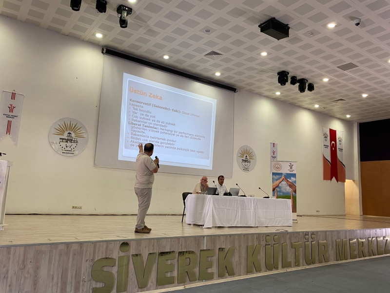 Geleceğin Yıldızlarını Keşfetmek Adına Harran Üniversitesinden Özgün Bir Panel