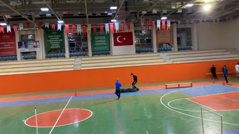 GENÇLER HAYALLERİNE BÜYÜKŞEHİR İLE KAVUŞUYOR