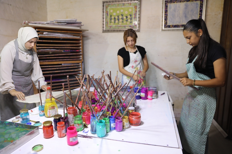 GENÇLERE SANATLA DOLU BİR GELECEK